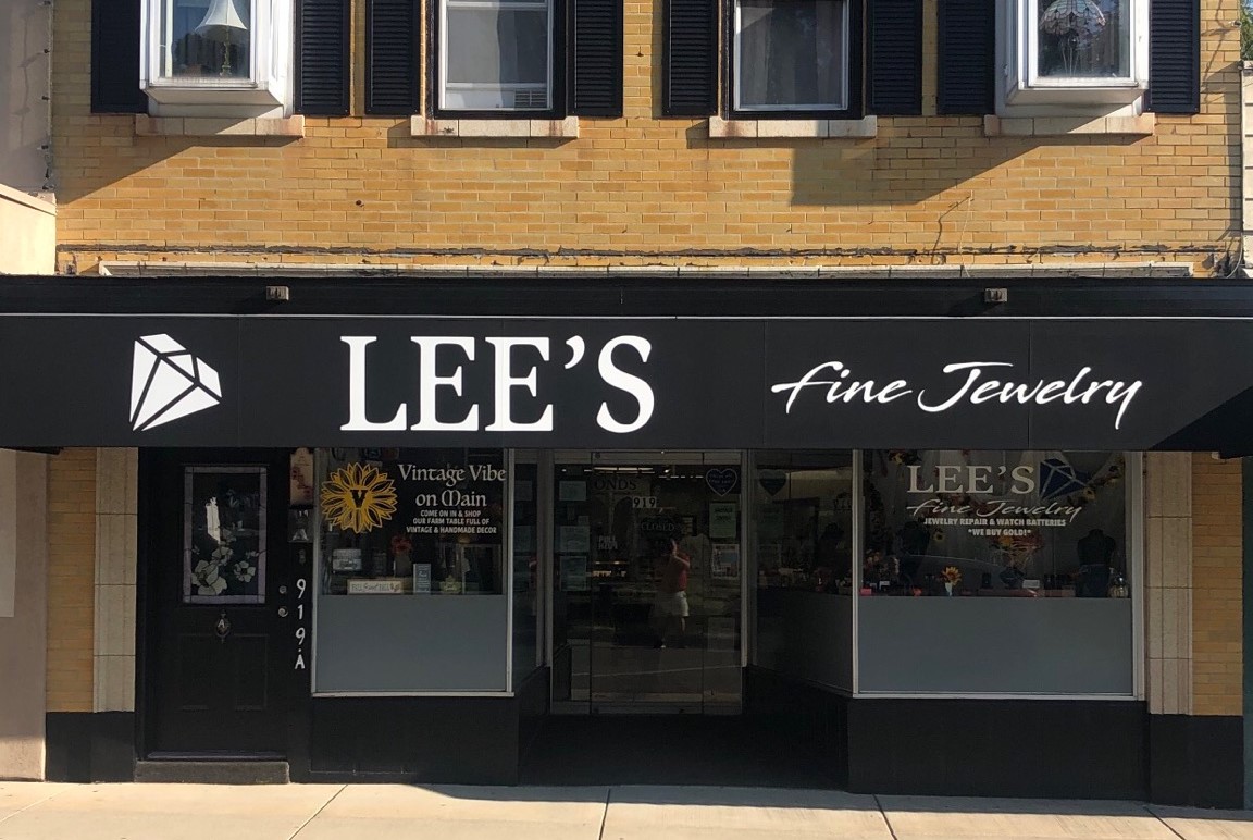 Lee's Fine Jewelry shop front new awning 2022 - Highland, IL
